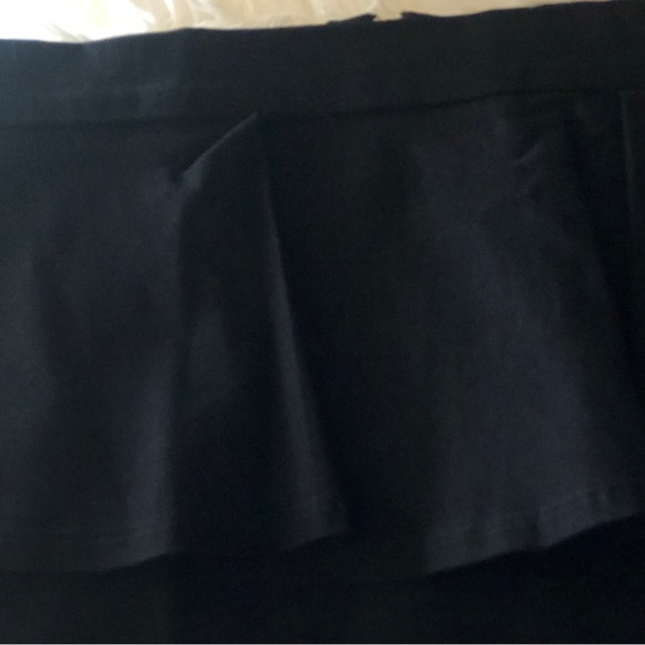 Charlotte Russe Above the knee Black pen skirt with ruffle around waist - Picture 4 of 4